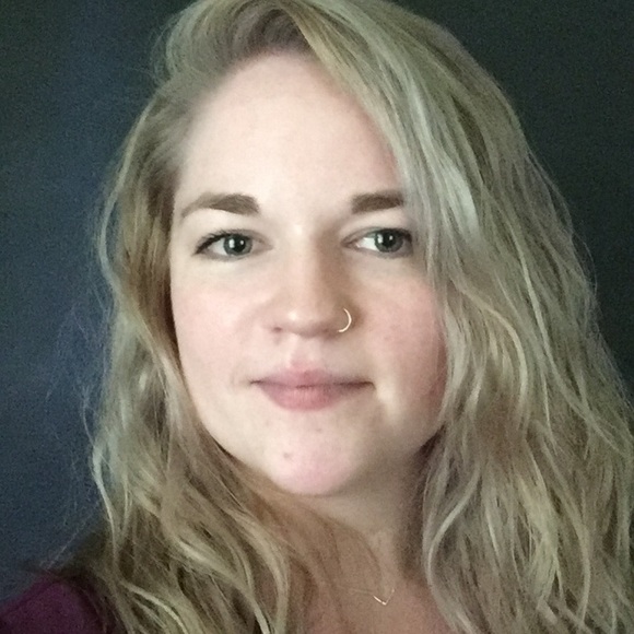 Meet your Posher, Anina - Picture 1 of 1